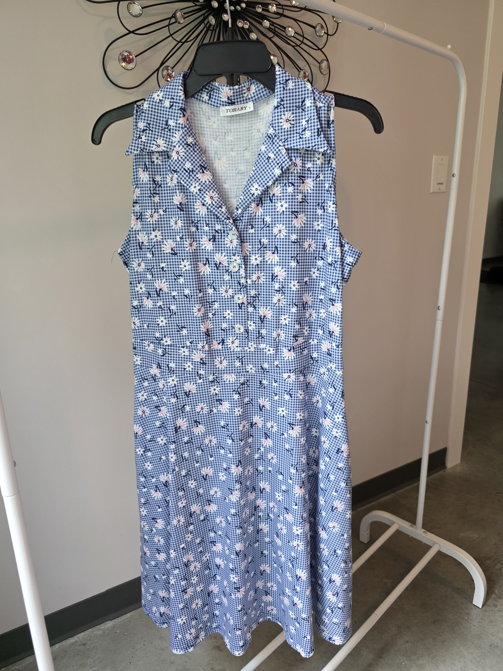 Torary Sleeveless Dress. Button Front Fit And Flare
